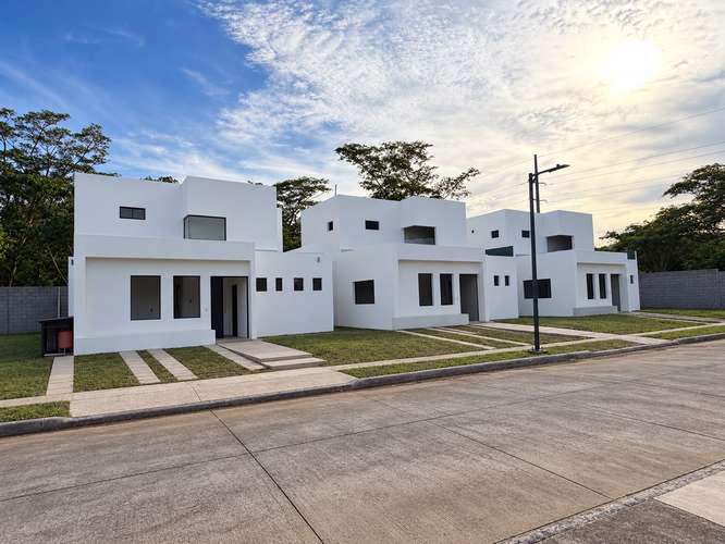  Casas nuevas en venta | Carretera a Masaya   Km 15.3, entrada frente a Palmetto