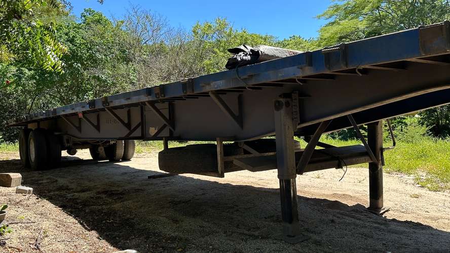  Carreta/Rastra plataforma 53 pies — Suspensión de resorte Modelo 98 