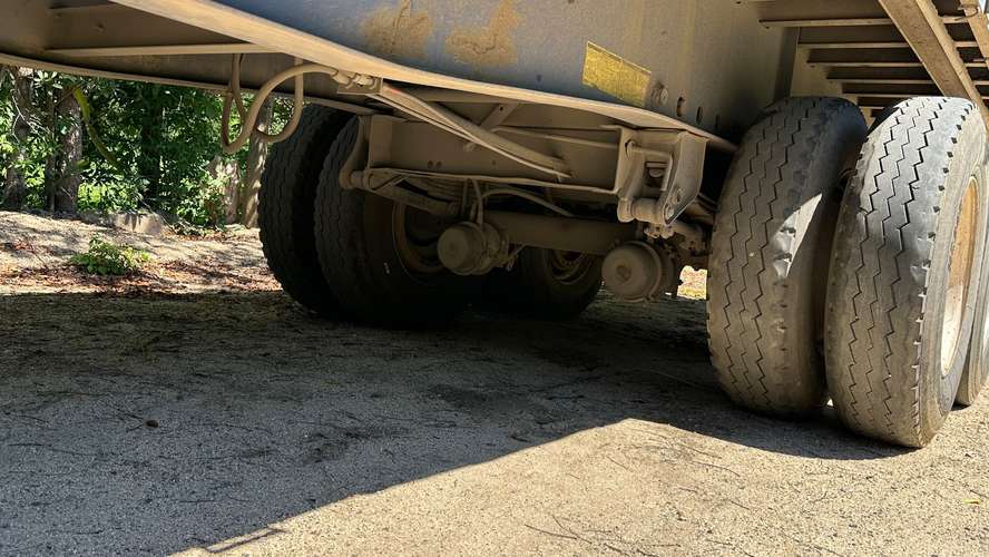 Carreta/Rastra plataforma 53 pies — Suspensión de resorte Modelo 98 