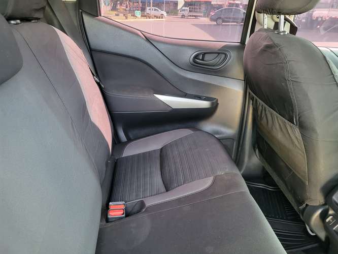 Nissan frontier 2022 único dueño $27,000