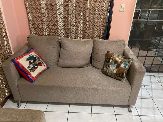   Juego de Sala Capri Santo Domingo (3 Piezas: Sofá, Loveseat y Otomán) - ¡Como Nuevo! - Imagen 3