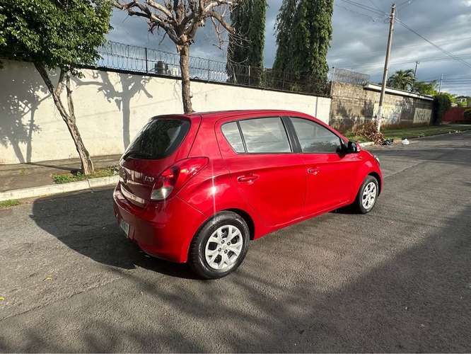 Hyundai i-20  //  Año 2015 - Imagen 3