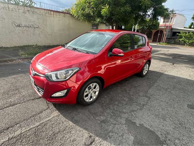 Hyundai i-20  //  Año 2015 - Imagen 7