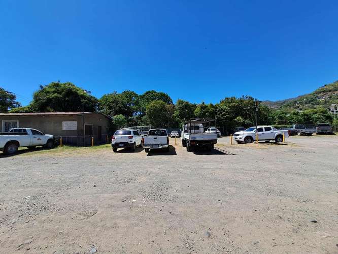Terreno comercial sobre pista 2,460 Mtr2 / 3,489 Vr2 Matagalpa