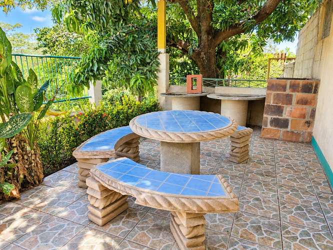 Casa en venta en Managua, cerca de Linda Vista 2000vrs2 de terreno - Imagen 5