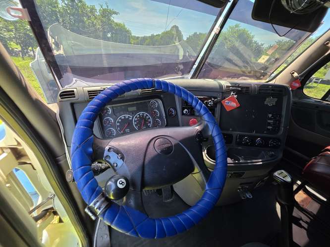 Freightliner cascadia  - Imagen 5