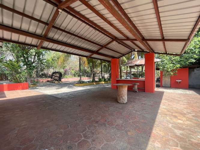 YA-Oportunidad de Inversión!! amplia quinta en venta en Valle Gothel - Imagen 2