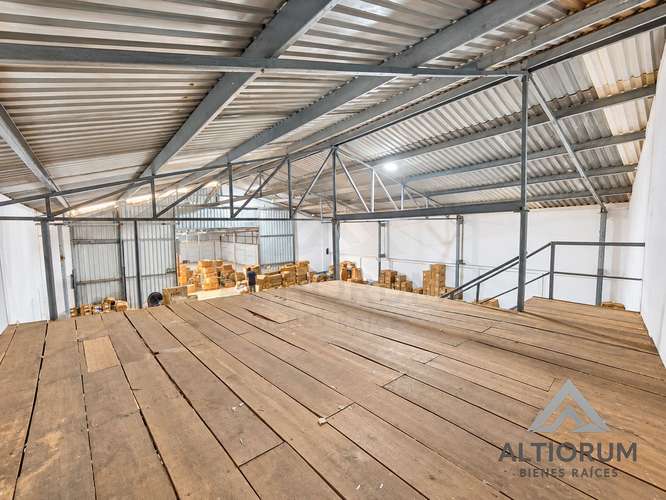 BODEGA EN RENTA EN BOLONIA