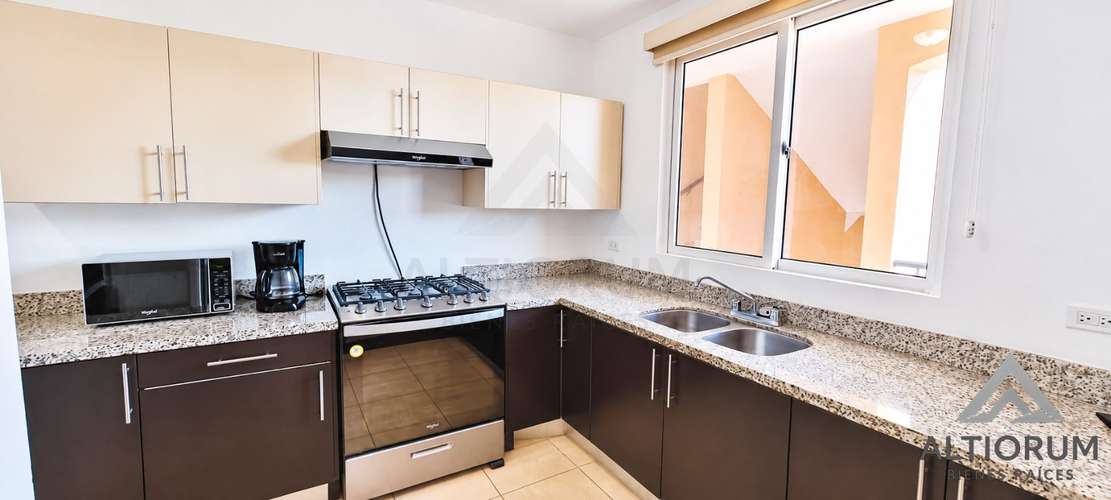 APARTAMENTO EN LAS COLINAS EN RENTA