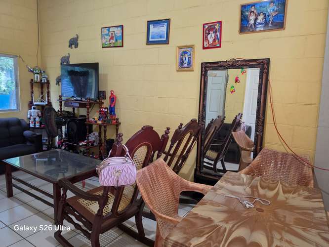 Se vende comoda casa dentro de residencial en Cofradia