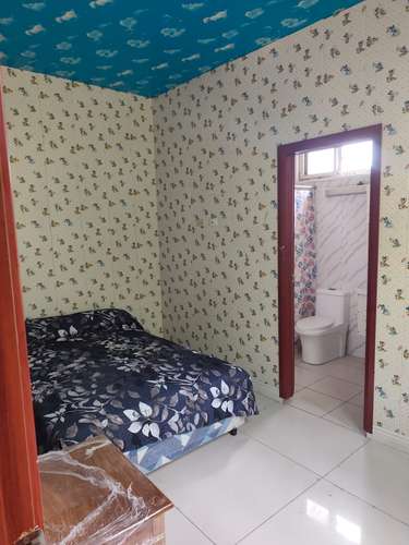 Alquilo moderno  amueblado en Los Robles  - Imagen 12