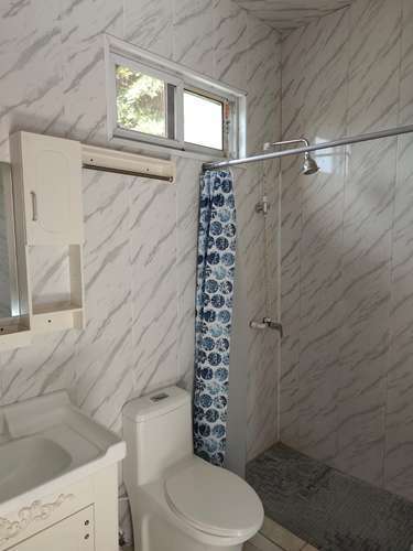 Alquilo moderno  amueblado en Los Robles  - Imagen 15