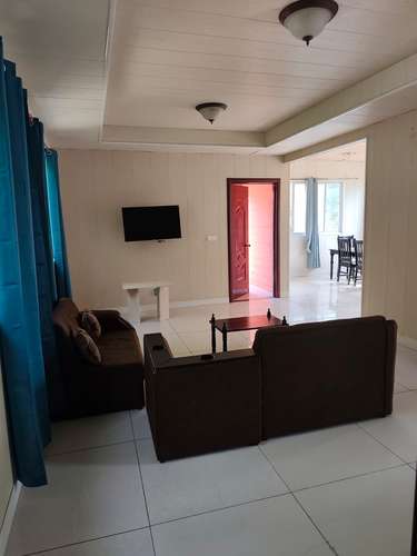 Alquilo moderno  amueblado en Los Robles  - Imagen 7