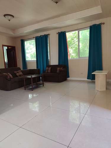 Alquilo moderno  amueblado en Los Robles  - Imagen 6