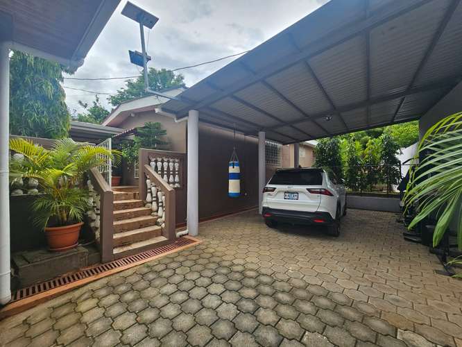 Se vende comoda casa en San Rafael del Sur