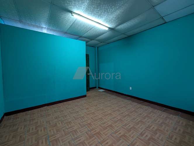 Amplia casa de 8 dormitorios y 7 baños, ideal para clinica, consultorio, colegio, hotel u oficinas en Managua - Imagen 13