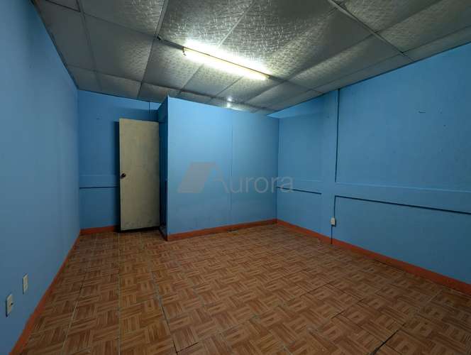 Amplia casa de 8 dormitorios y 7 baños, ideal para clinica, consultorio, colegio, hotel u oficinas en Managua - Imagen 11