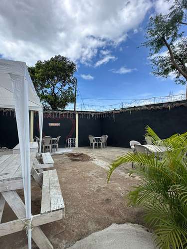 VT-RENTO modulos en food park en Carretera Norte - Imagen 4