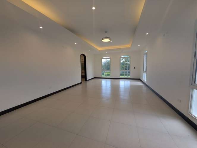 Venta de Casa en Villa Fontana Sur  - Imagen 7