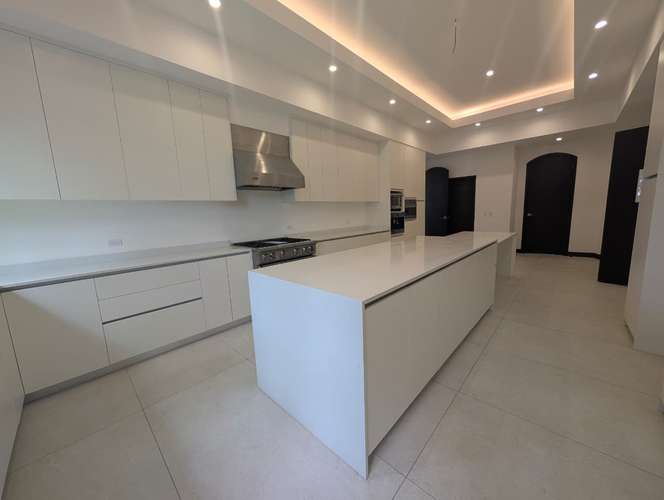 Venta de Casa en Villa Fontana Sur  - Imagen 4