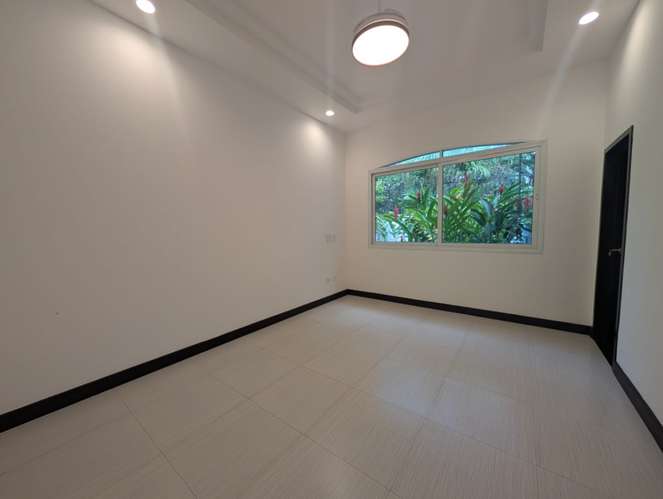 Venta de Casa en Villa Fontana Sur  - Imagen 6