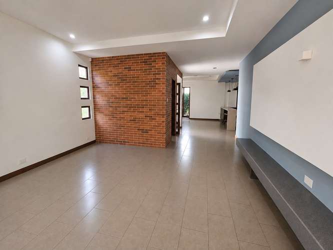  ¡CASA MODERNA EN VENTA EN CARRETERA SUR!  Diseño único, bonitos acabados y espacios para disfrutar en familia. - Imagen 12