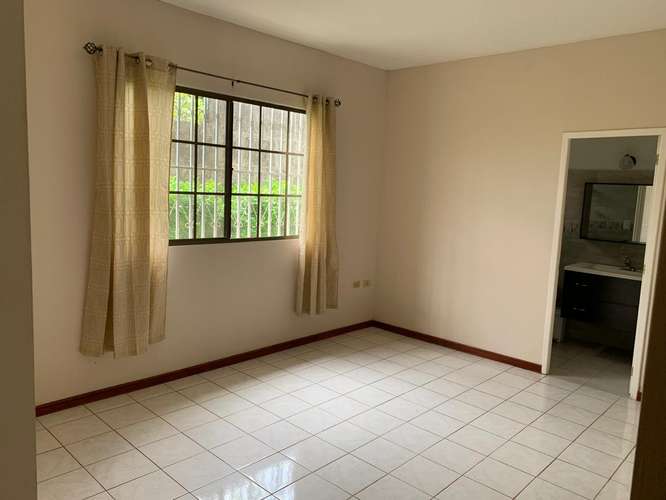 ¡Se Renta! Casa privada en Las Colinas - Imagen 6