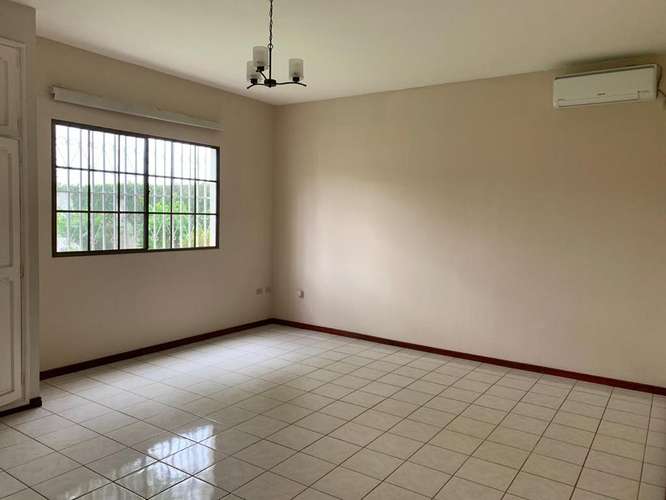 ¡Se Renta! Casa privada en Las Colinas - Imagen 8