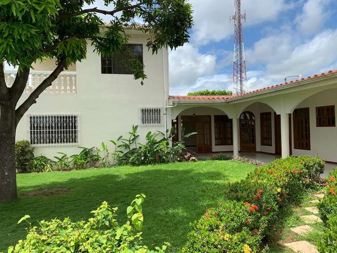 ¡Se Renta! Casa privada en Las Colinas
