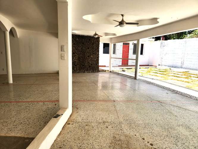 Venta de propiedad en Los Robles  - Imagen 3