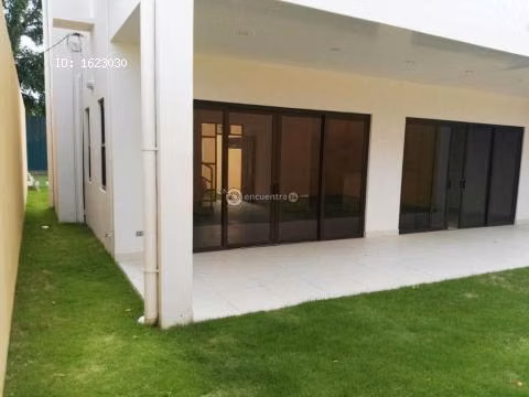 SE RENTA casa moderna y totalmente nueva - Imagen 5