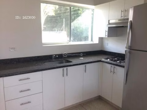 SE RENTA moderno apartamento con línea blanca - Imagen 2