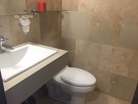SE RENTA espectacular apartamento en zona exclusiva