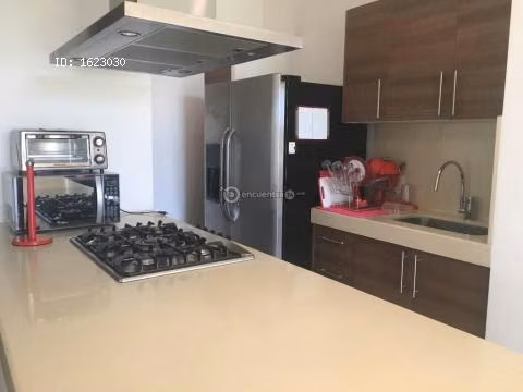 SE RENTA espectacular apartamento en zona exclusiva