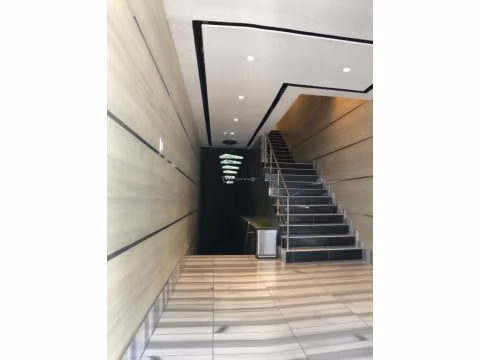 Se Alquila  Via España 70M2 y 80M2 OFICINA CENTRICA - Imagen 4