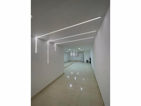 Se Alquila  Via España 70M2 y 80M2 OFICINA CENTRICA - Imagen 9