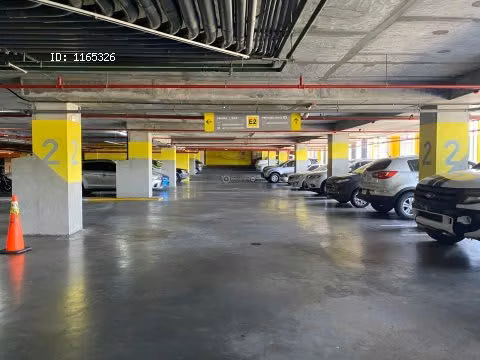 Alquiler de Local Comercial con mezzanine en Tumba Muerto