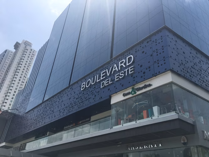 Se alquila en Boulevard del Este - Imagen 5
