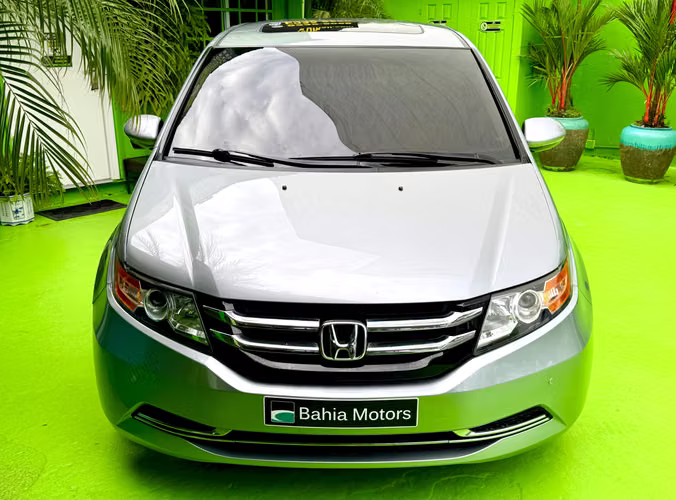 HONDA ODYSSEY 2016 FULL EXTRAS NACIONAL COMPRADA EN BAHIA MOTORS NSUPERABLE ESTADO UNA BELLESA COMO LA VE EN LAS FOTOS - Imagen 2