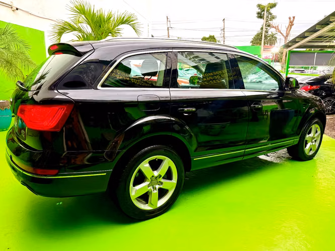 AUDI Q7 2011 AWD COMPLETAMENTE COMO NUEVO, CON OLOR A NUEVO, EXCELENTE OFERTA, BUSCAR OTRA ES PERDER EL TIEMPO, BELLA. - Imagen 7