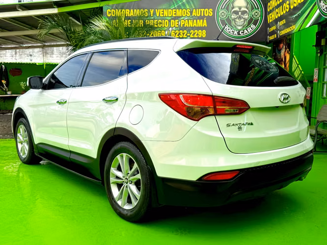 HYUNDAI SANTA FE 2013 FULL EXTRAS 4X4 TECHO PANORAMICO  MUY CUIDADA SUPER PRECIO BELLISIMA.