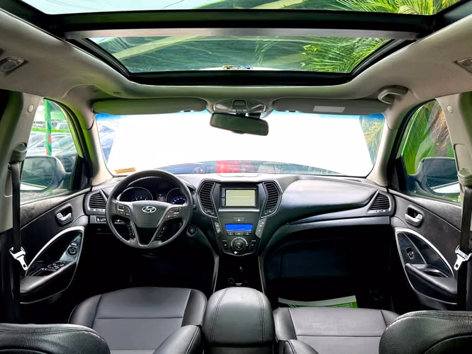 HYUNDAI SANTA FE 2013 FULL EXTRAS 4X4 TECHO PANORAMICO  MUY CUIDADA SUPER PRECIO BELLISIMA.