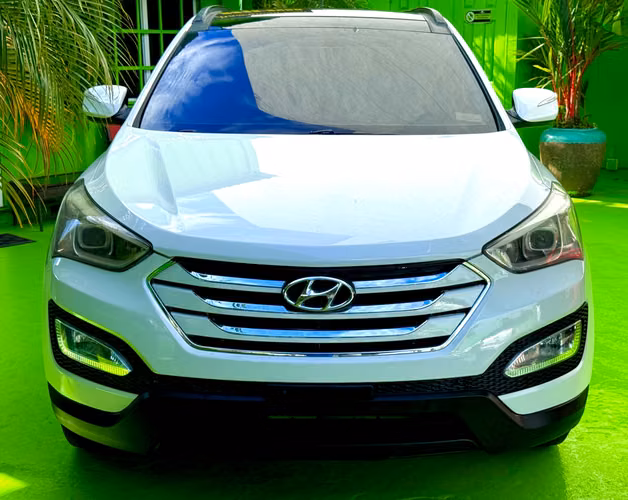 HYUNDAI SANTA FE 2013 FULL EXTRAS 4X4 TECHO PANORAMICO  MUY CUIDADA SUPER PRECIO BELLISIMA.