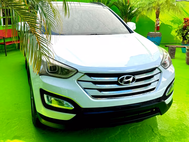 HYUNDAI SANTA FE 2013 FULL EXTRAS 4X4 TECHO PANORAMICO  MUY CUIDADA SUPER PRECIO BELLISIMA.