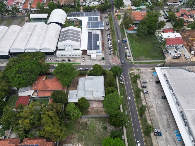 Venta casa en Obarrio, Ave. Ricardo Arango y calle 60, terreno 1,784m2