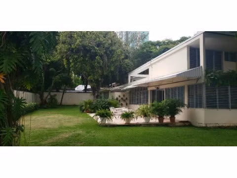 Venta casa en Obarrio, Ave. Ricardo Arango y calle 60, terreno 1,784m2