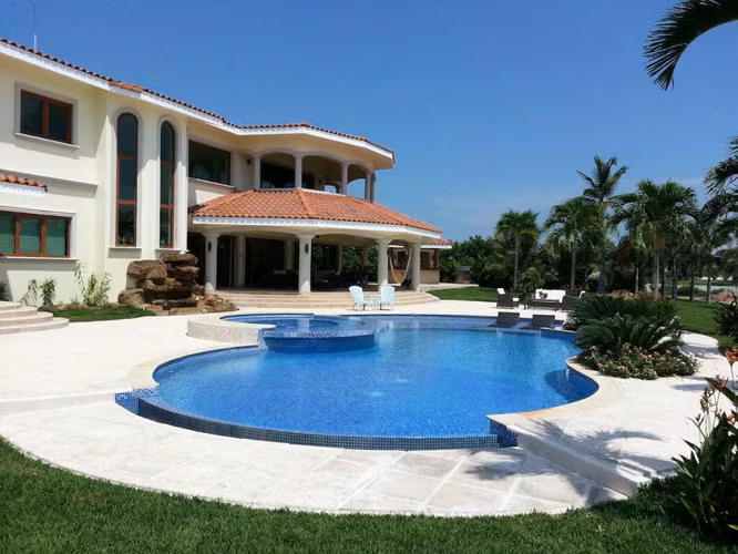 CASAS / APTOS / MANSIÓNES EN BUENAVENTURA, PLAYA ESCONDIDA, DECAMERON Y OTROS