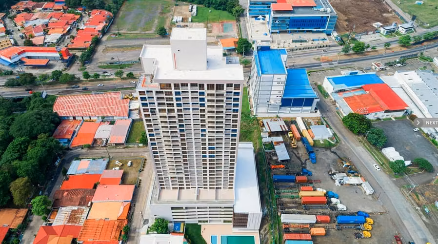 Venta Apartamento en Ave. Ricardo J. Alfaro, PH Spotlight, 2 rec., 74m2