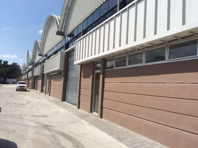 ALQUILER DE BODEGA EN VILLA ZAITA - LAS CUMBRES
