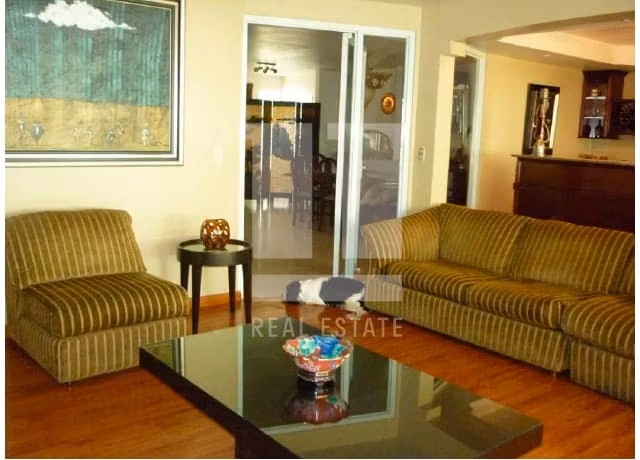 Se vende Casa Duplex en Obarrio